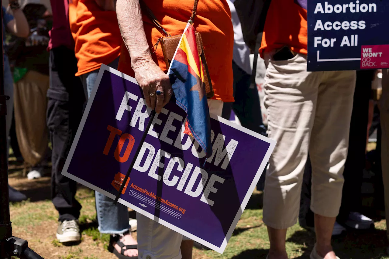 Hundreds of Arizona Doctors Urge Voters to Back Abortion Rights Amendment