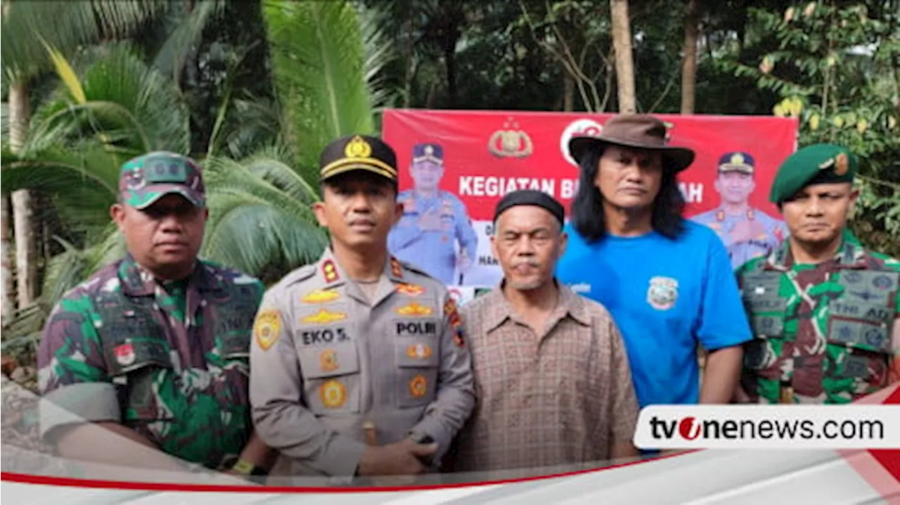 HUT Bhayangkara Ke 78 Polres Purworejo Bedah Rumah Warga Tidak Mampu