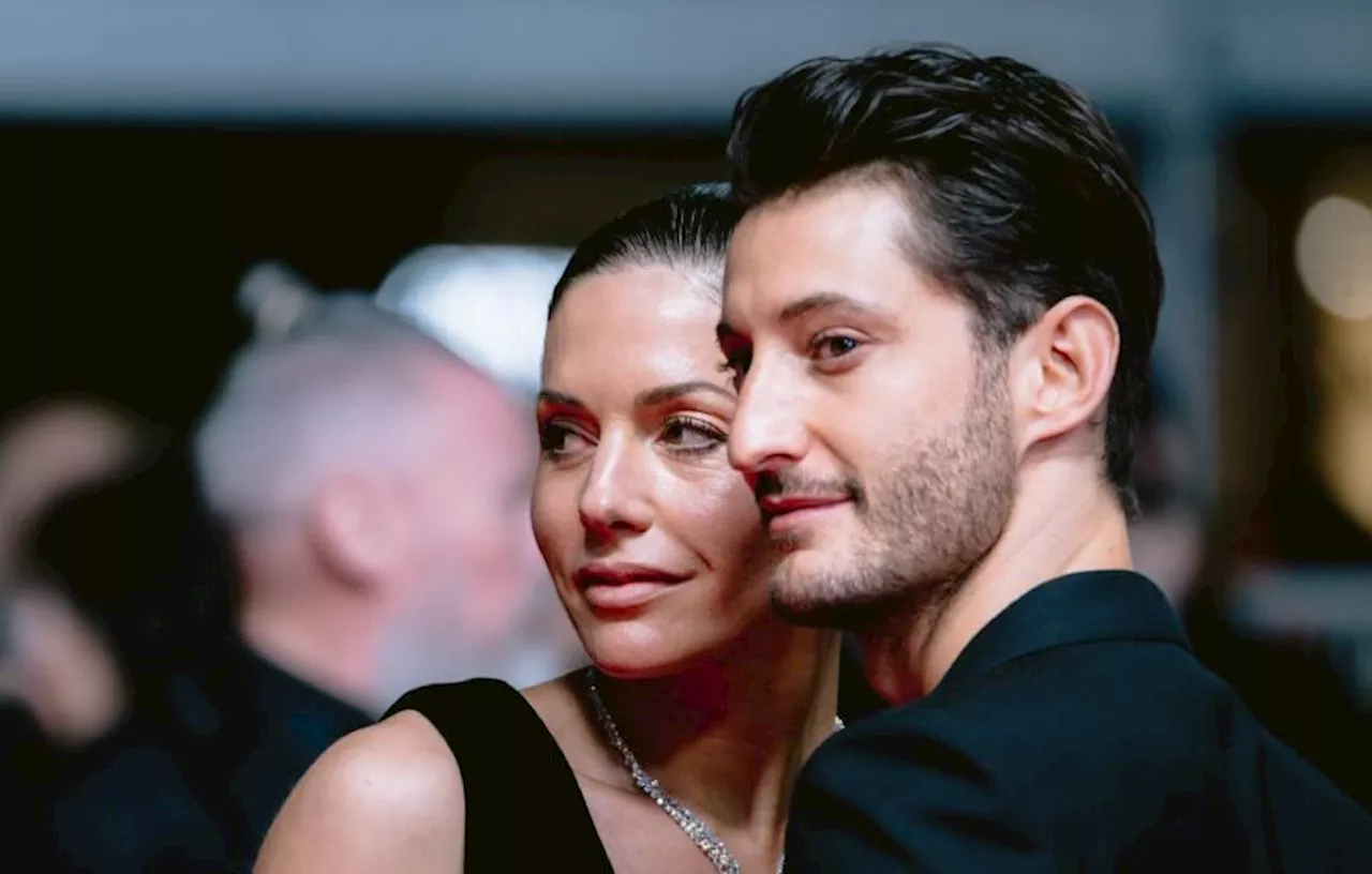 Pierre Niney se confie sur son couple à toute épreuve avec Natasha Andrews