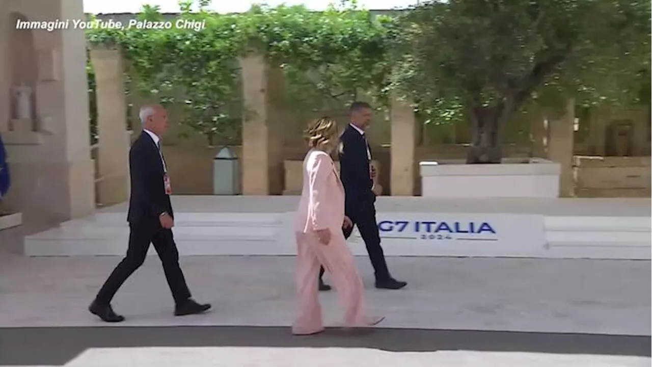 G7, Meloni accoglie i leader a Borgo Egnazia