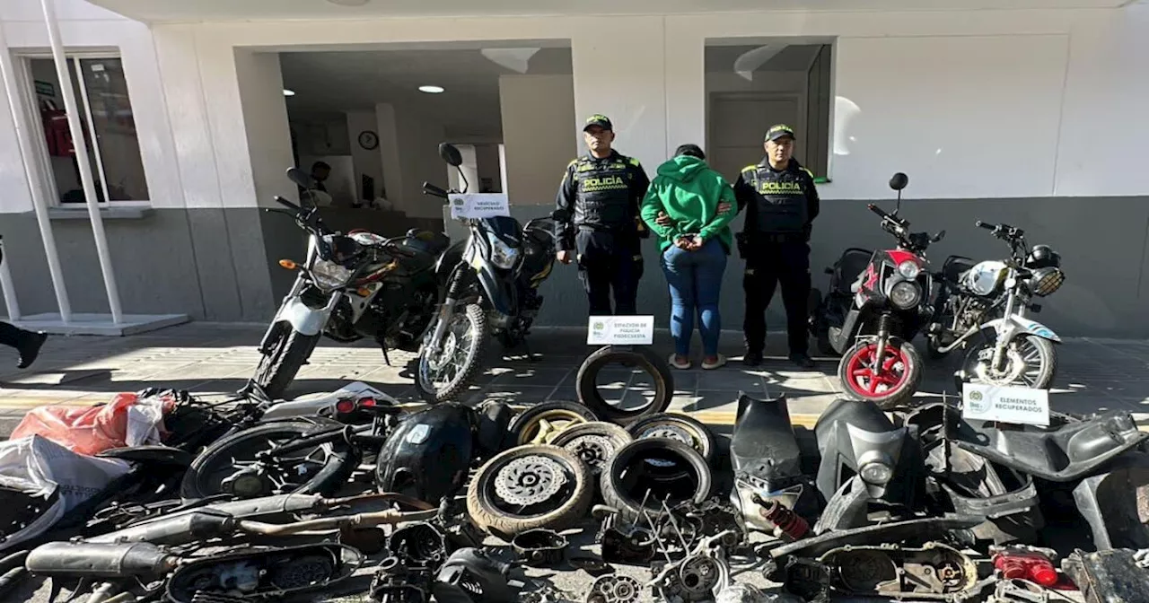 Descubren vivienda en Piedecuesta, Santander, donde escondían motocicletas robadas