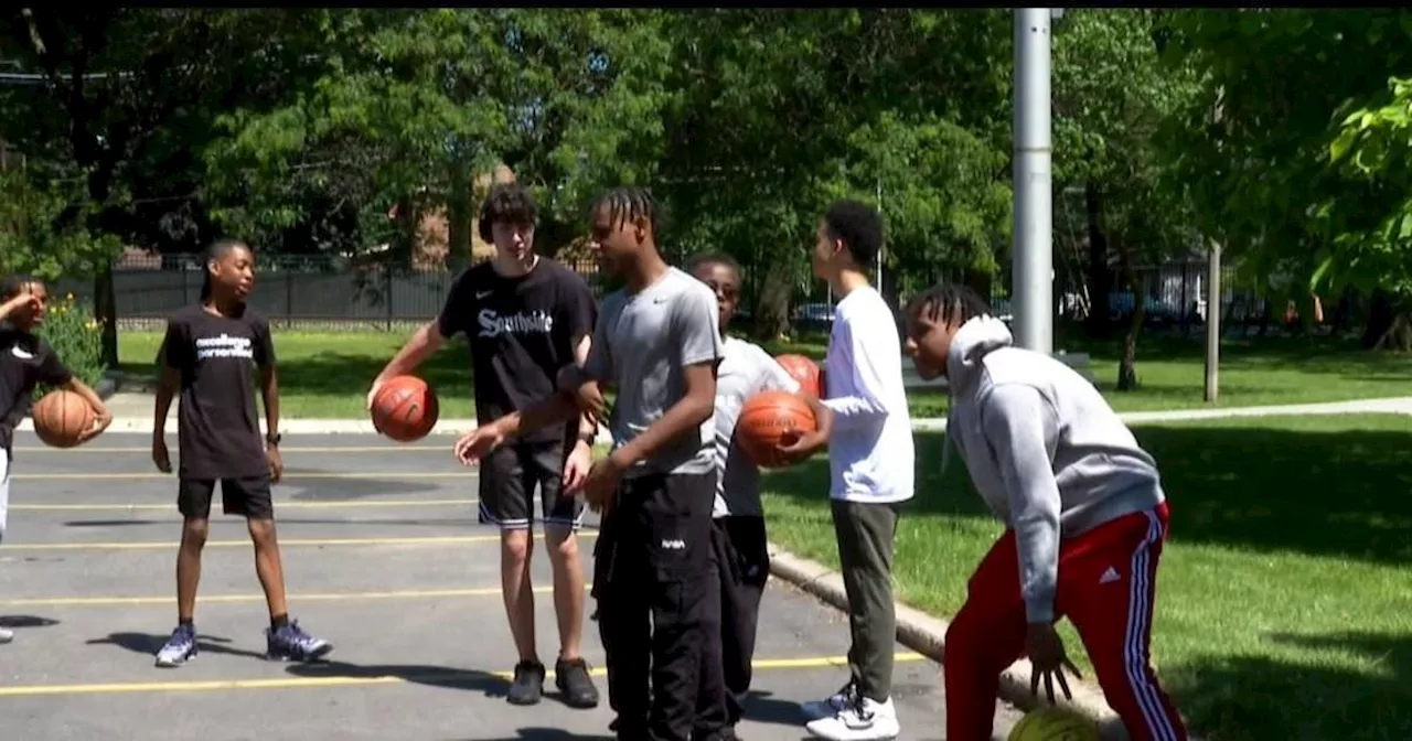 Chicago residents fight to bring basketball courts back to Beverly