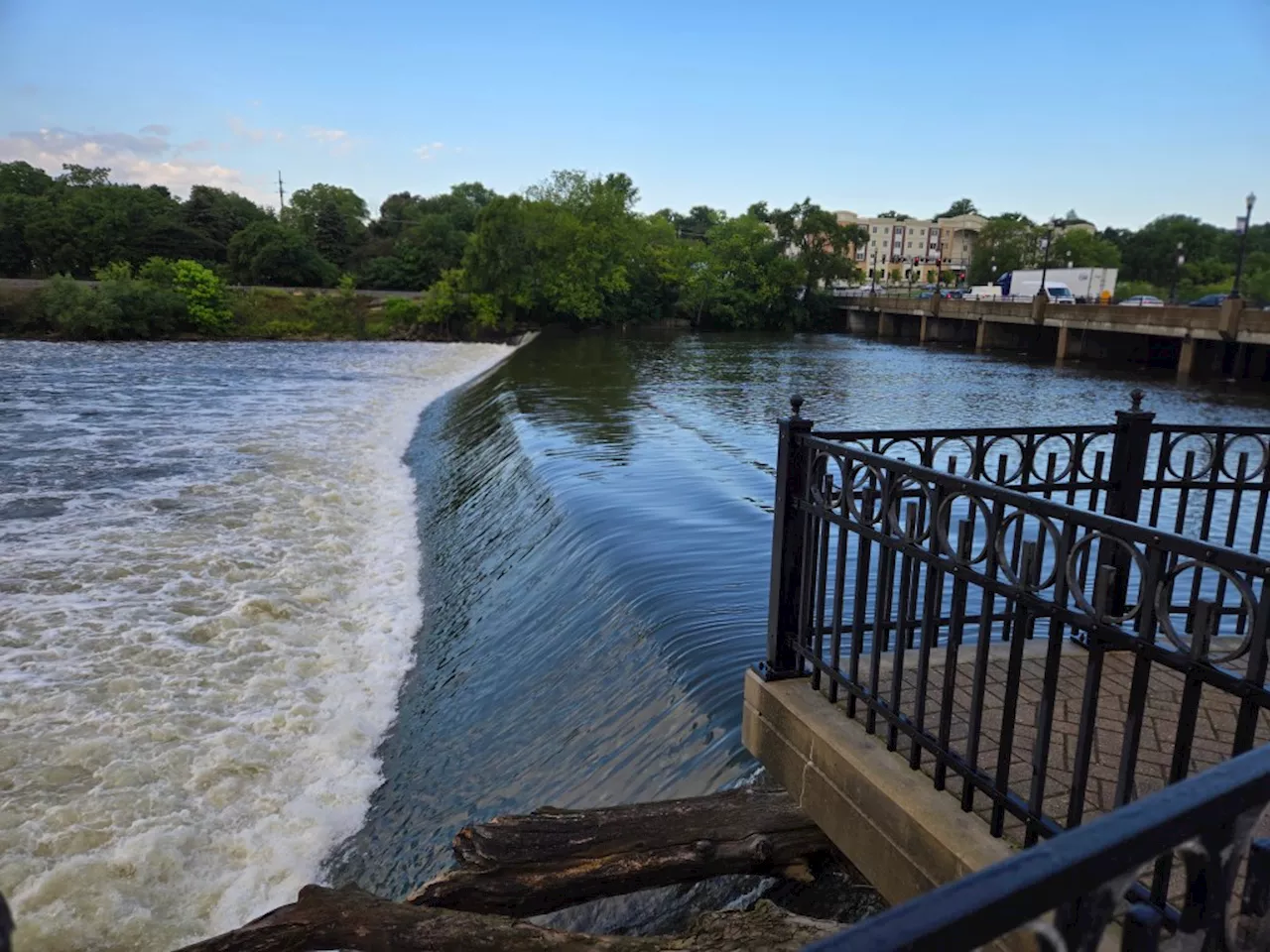 Elgin to pay for another study analyzing the Fox River as dam removal decision looms