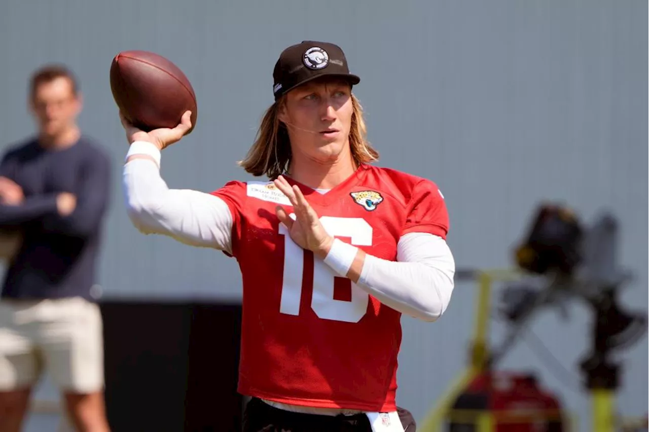 QB Trevor Lawrence and the Jacksonville Jaguars agree to a 5-year, $275 million contract extension