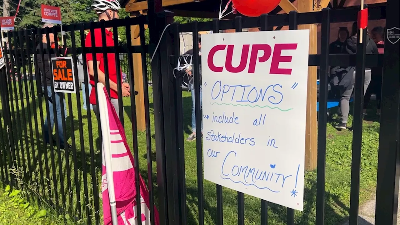 Parents and staff fight to stop merger of Glebe childcare centre