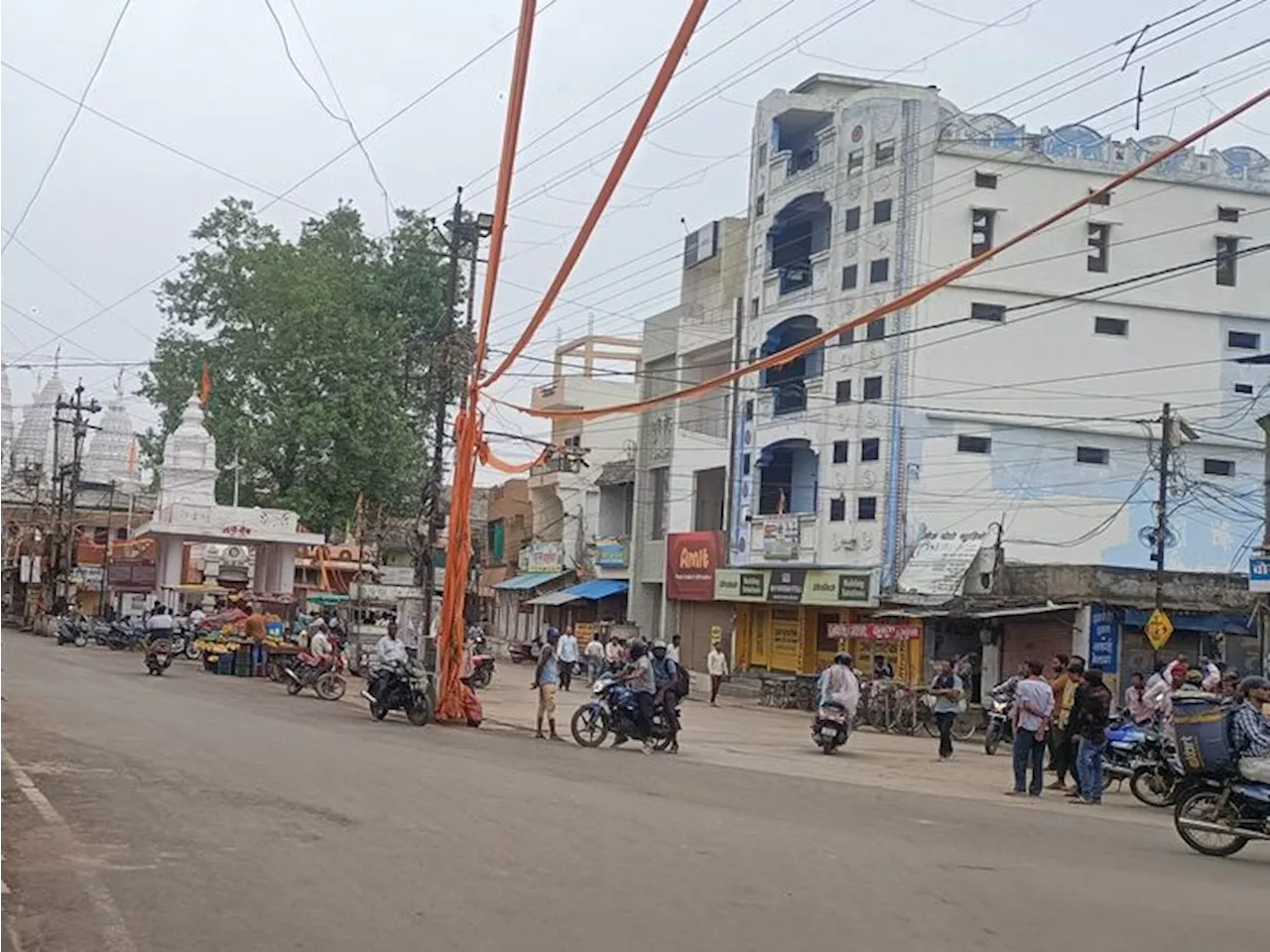 सिवनी जिले में बदला मौसम का मिजाज: सुबह से आसमान में छाए बादल, तापमान में हुई गिरावट; लोगों को गर्मी से मिल...