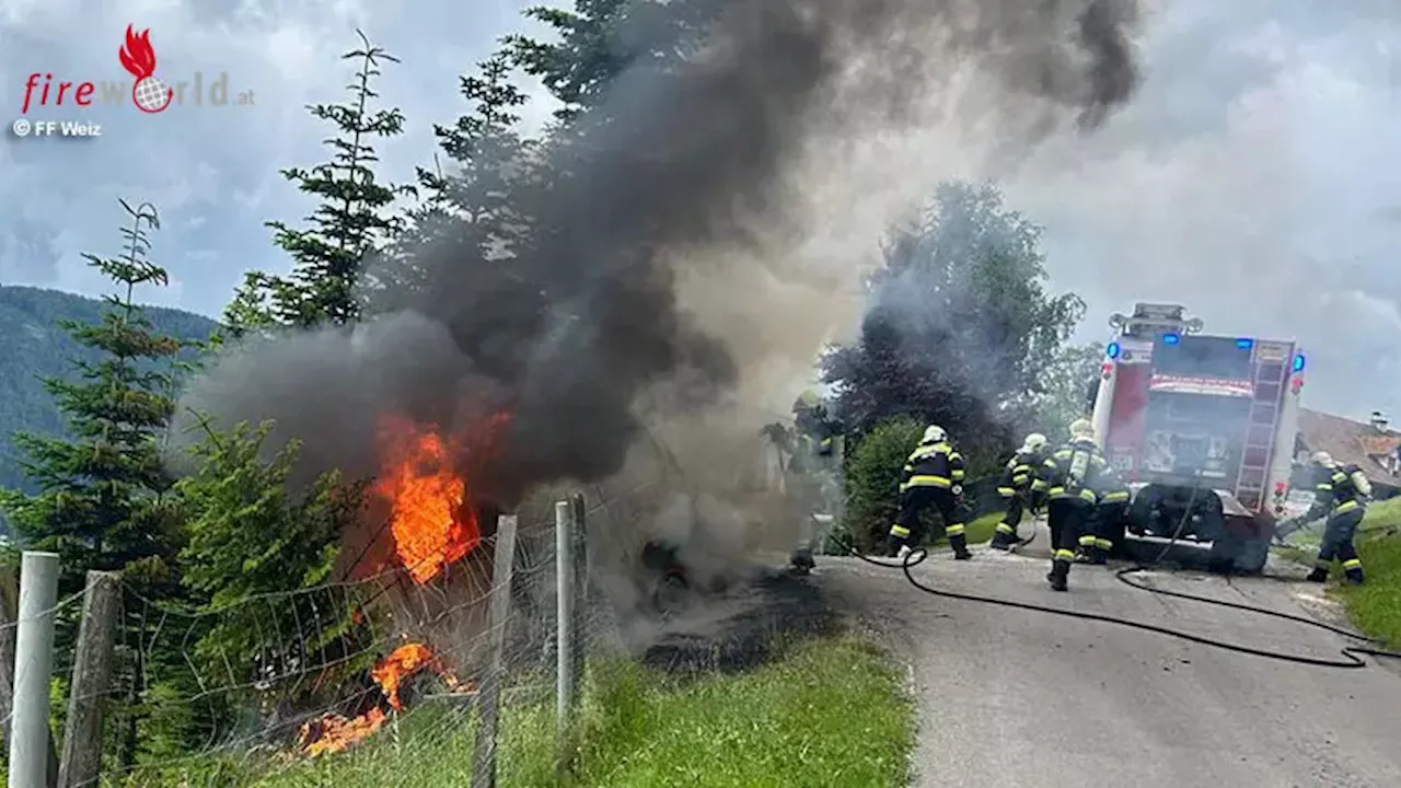 Stmk: Starke Rauchentwicklung in Naas → brennender Kleintransporter davon gerollt