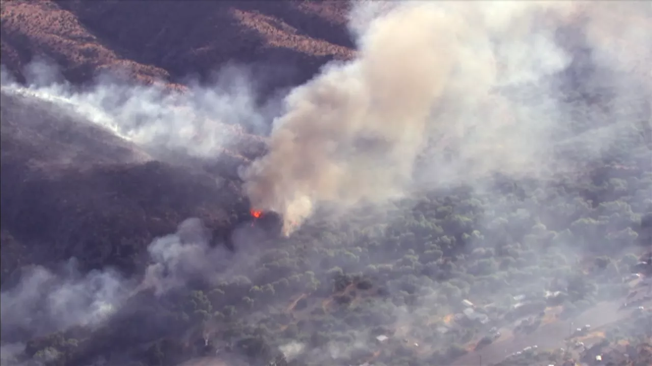 Wildfires: Rose Fire burning in Wickenburg shuts down US 60, forces