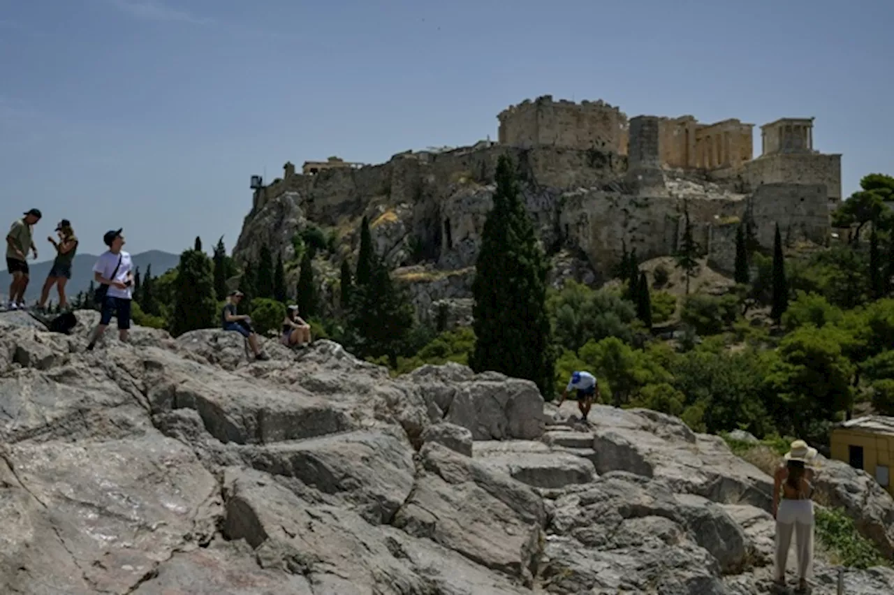 L’Acropoli di Atene rimane parzialmente chiusa a causa di un’ondata di caldo