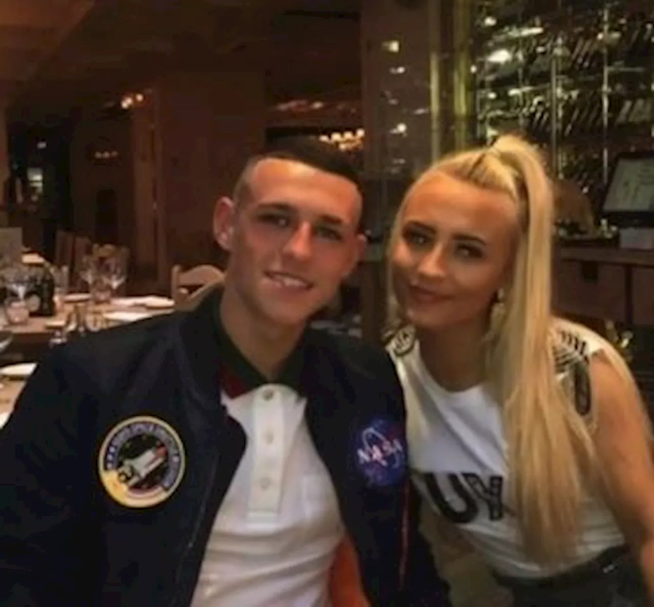 Phil Foden Bersama Kekasihnya Rebecca Datangi Paranormal Jelang Piala Eropa 2024, Mau Apa