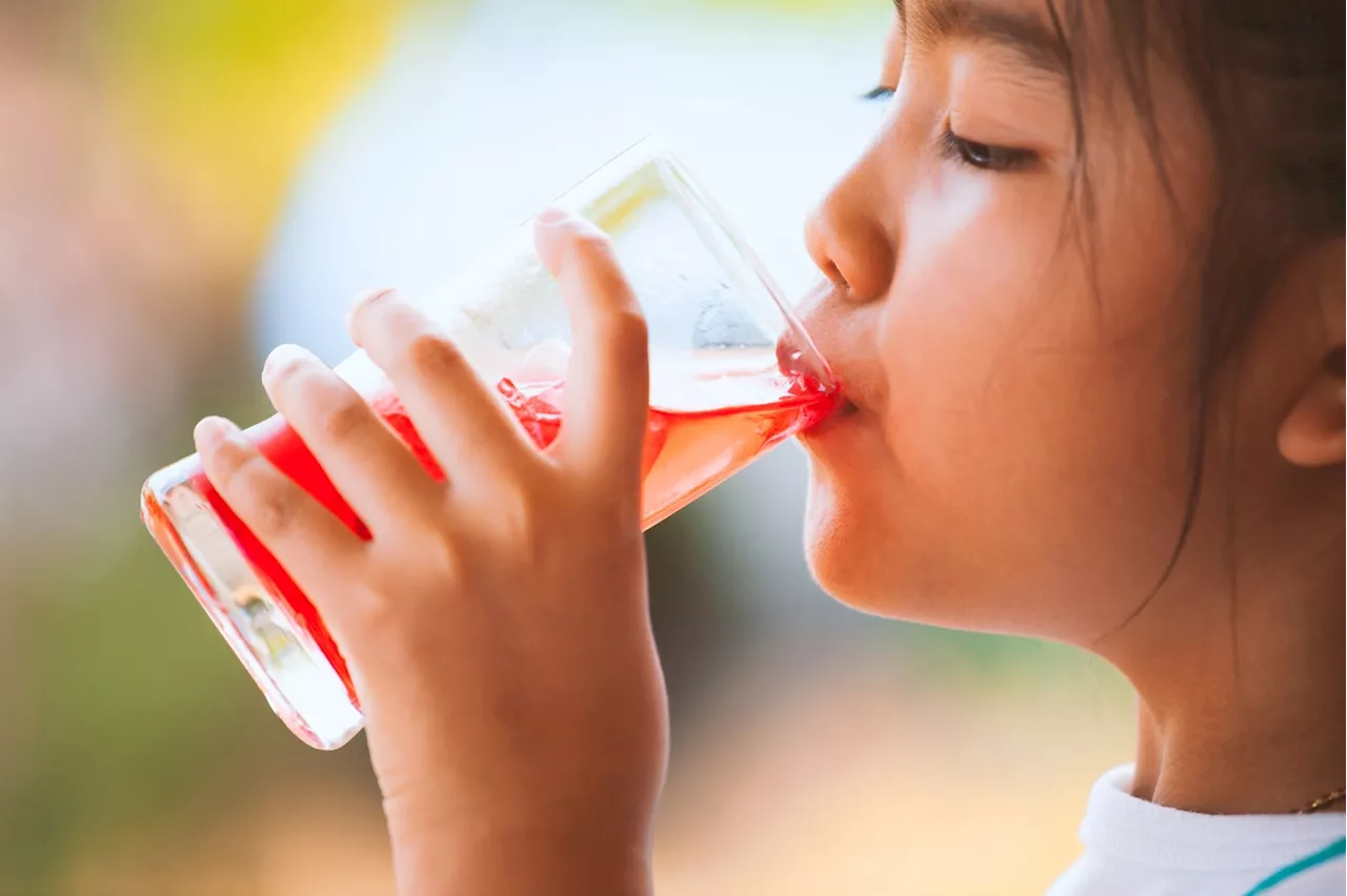 Sugary drinks disrupt the salivary microbiome