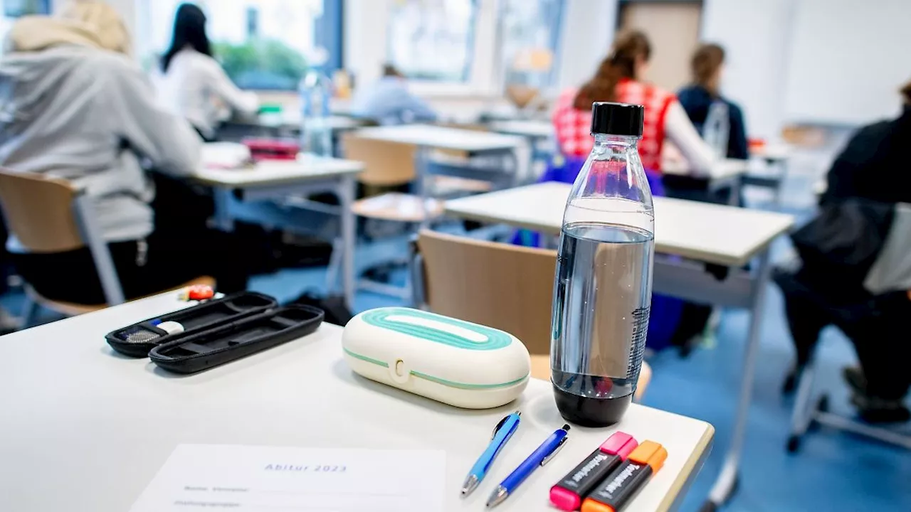 Berlin & Brandenburg: GEW: Elftes Pflichtschuljahr muss mehr als 'Nachsitzen' sein