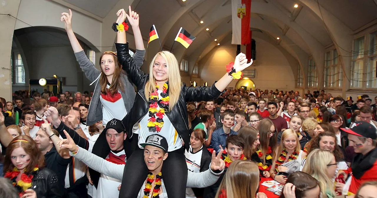 EM-Fieber in Herford steigt - auch die Kirche ist Schauplatz eines Public Viewings