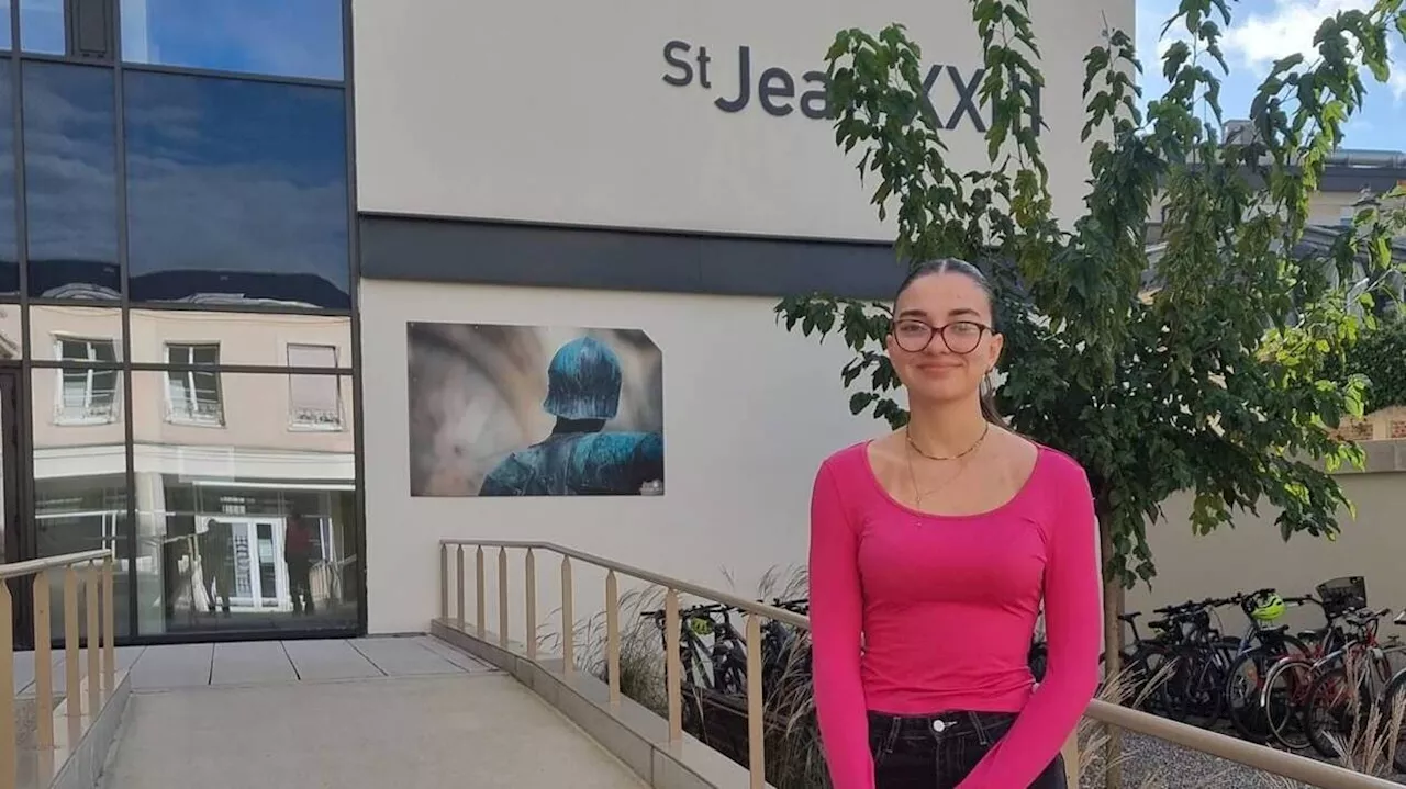 Amputée d’une jambe, cette lycéenne va gravir le Kilimandjaro avec son proviseur