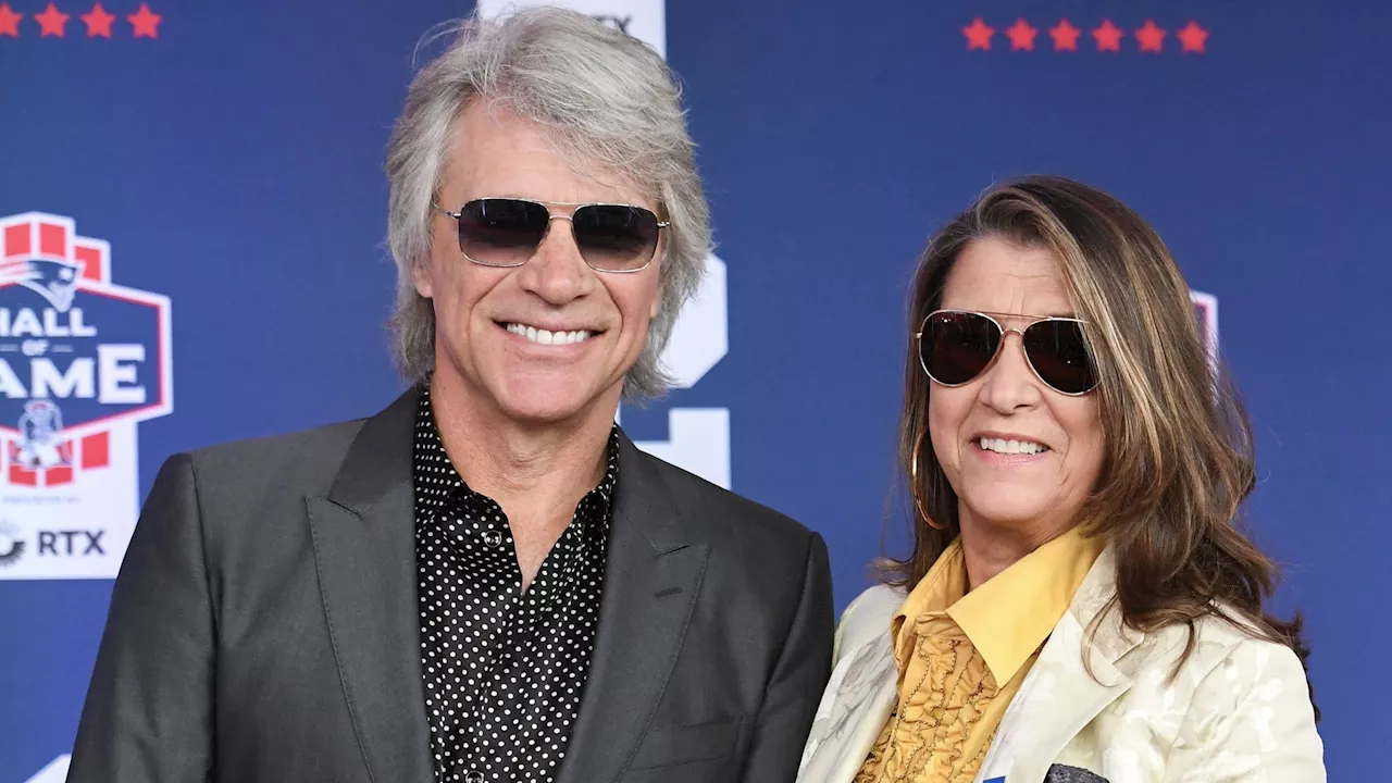 Untreue-Beichte: Jon Bon Jovi und Ehefrau strahlen auf Event