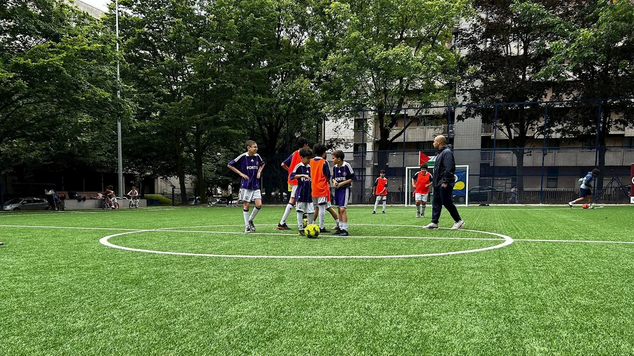 Anderlecht : Inauguration d’un terrain de football au Peterbos