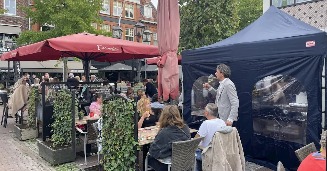 Burgemeester Out chagrijnig over uitlekken terrastijden: 'We zijn gesprek en komen eruit'