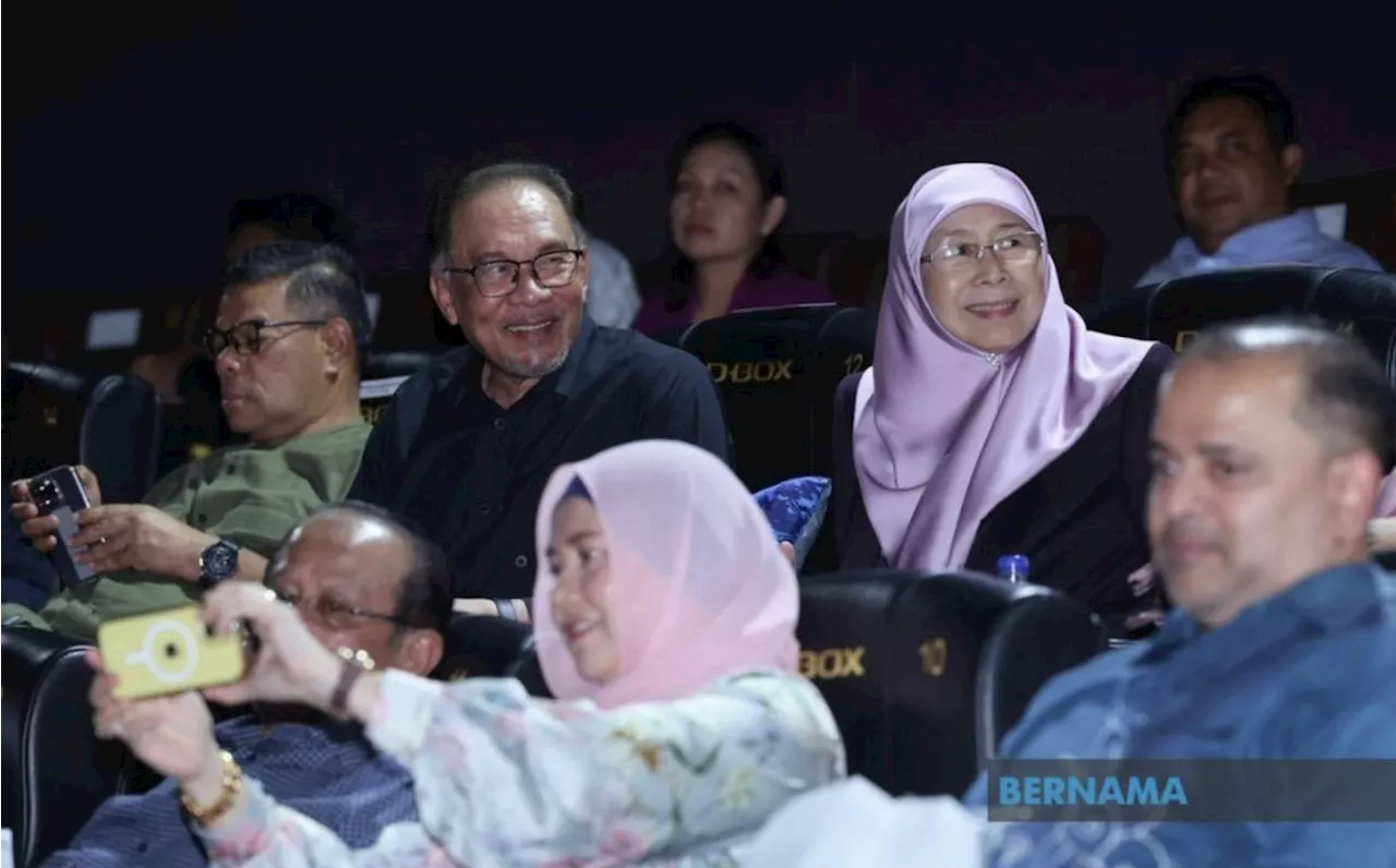 Govt firm about not interfering in artistic creativity, says PM Anwar