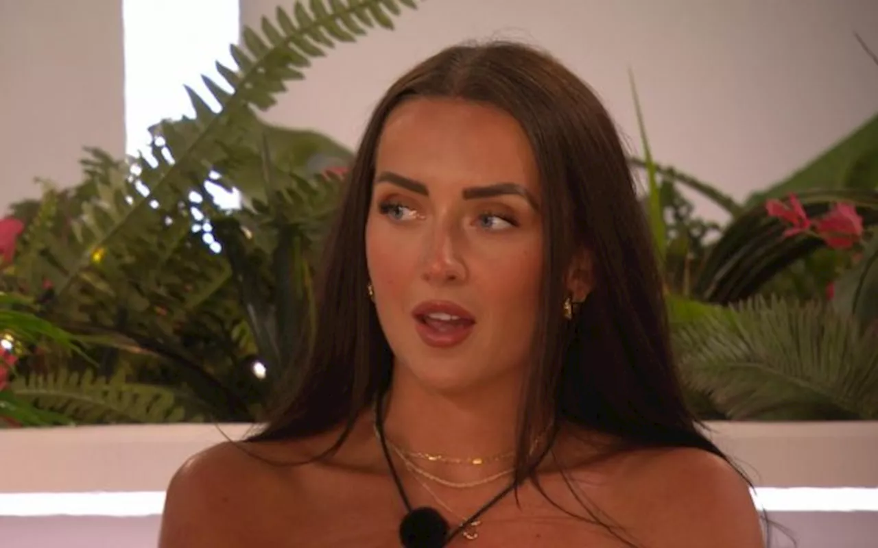 Ronnie's Still Frustrating Everyone In Tonight's Love Island