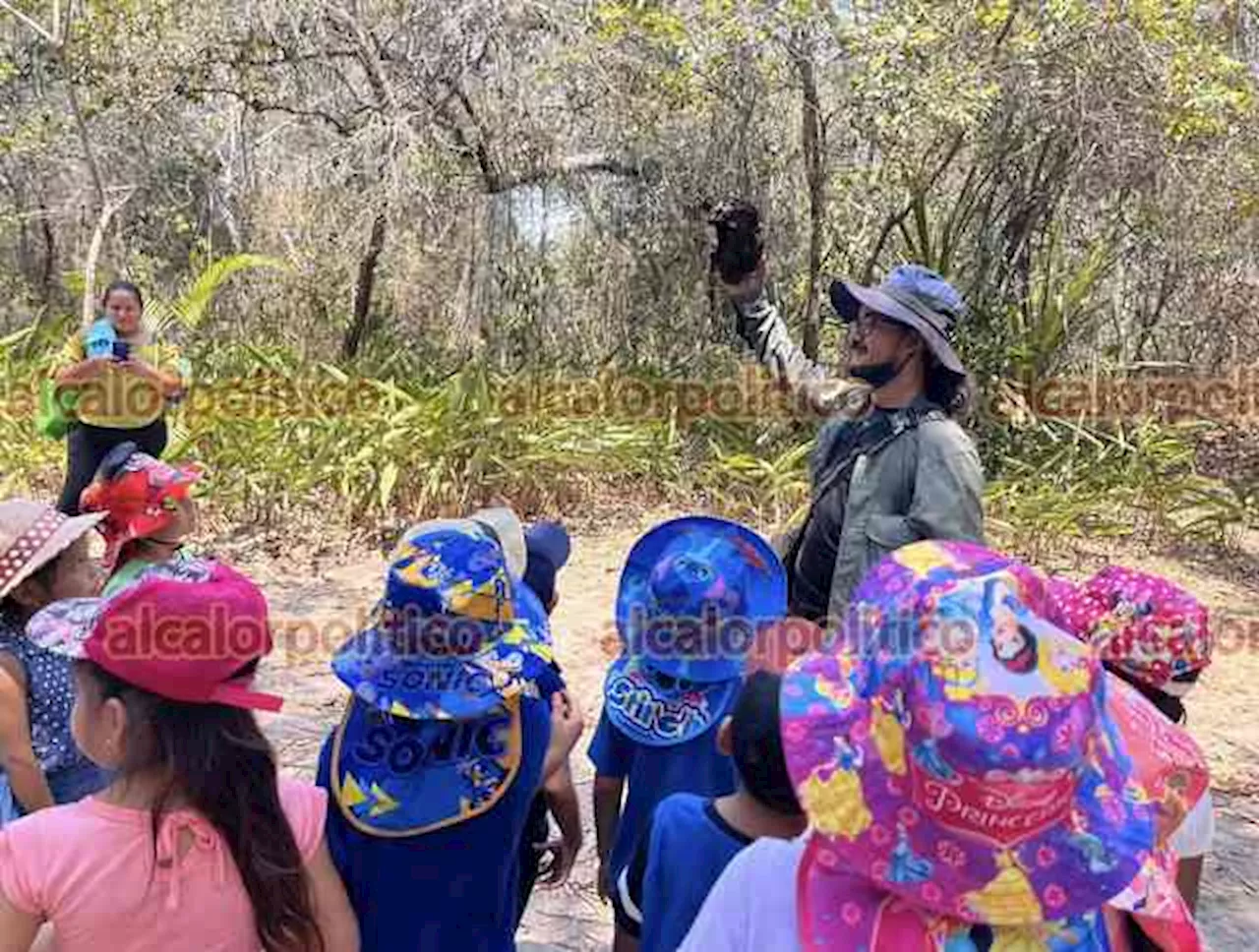 Plantel rural obtiene reconocimiento como “La escuela más recicladora”, en Álamo