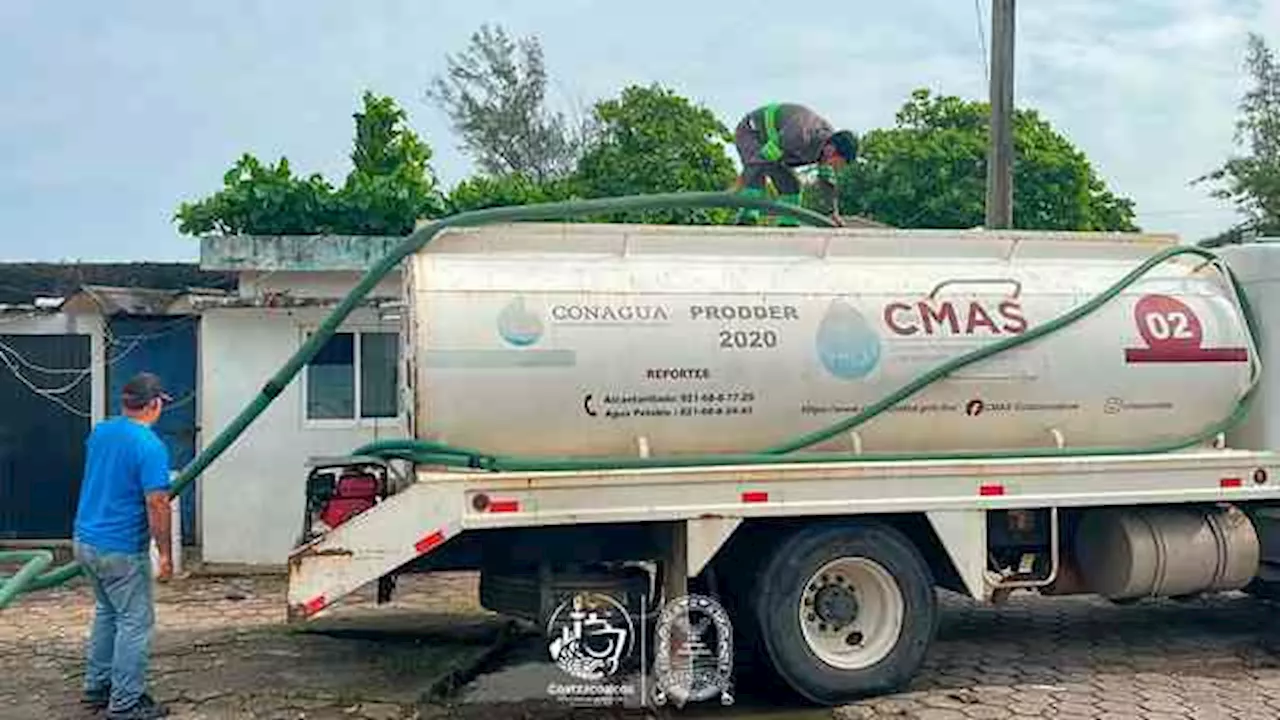 Según SEV, pipas ya resuelven falta de agua en escuelas