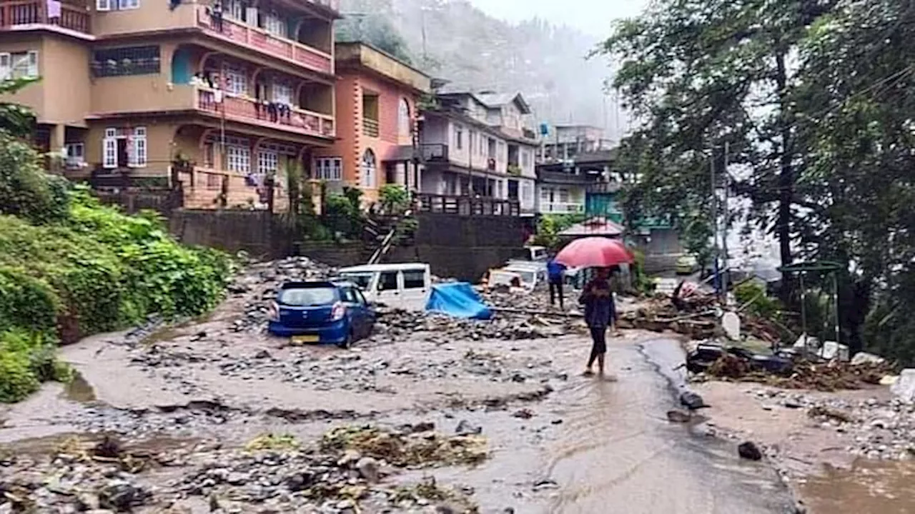 Sikkim: सिक्किम में बारिश का कहर, तीन दिन में नौ लोगों की मौत; लाचुंग में 1200 से अधिक पर्यटक फंसे