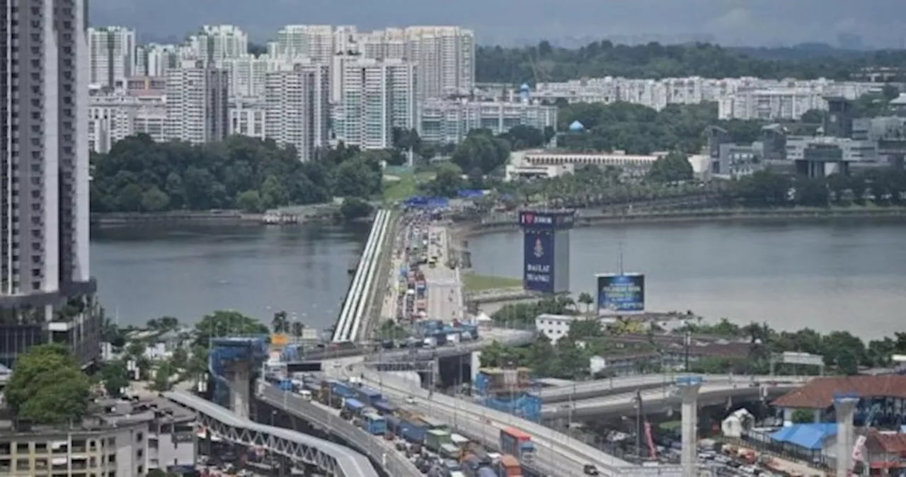 Expect 'very heavy traffic' at Woodlands and Tuas checkpoints over Hari Raya Haji weekend: ICA