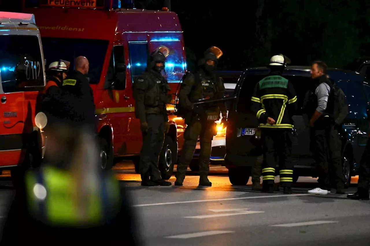 Polizei: SEK-Einsatz In Hamburg: Mann Eröffnet Feuer Auf Polizisten Und ...