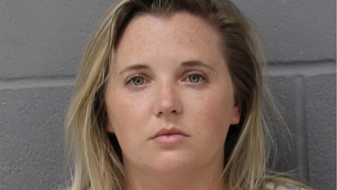 Jury deliberates in trial of woman charged in drunk driving death of Poteet officer