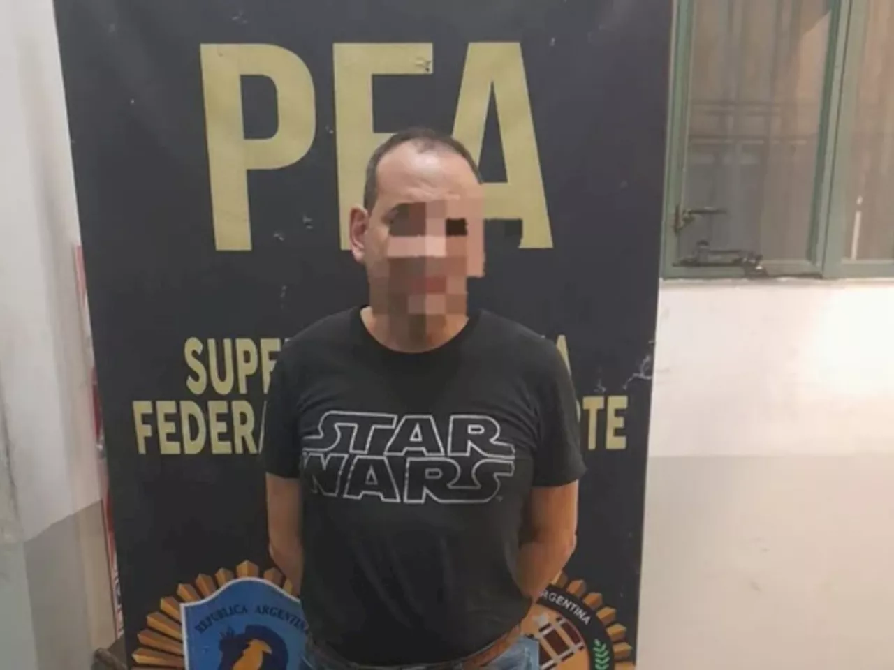 Detuvieron a un policía de la Ciudad por abusar sexualmente de una soldado del Ejército en un tren repleto de pasajeros