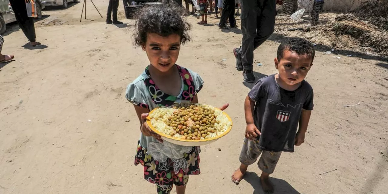 Amid Cease-Fire Talk, Israel's Siege Still Causing Child Starvation in Gaza