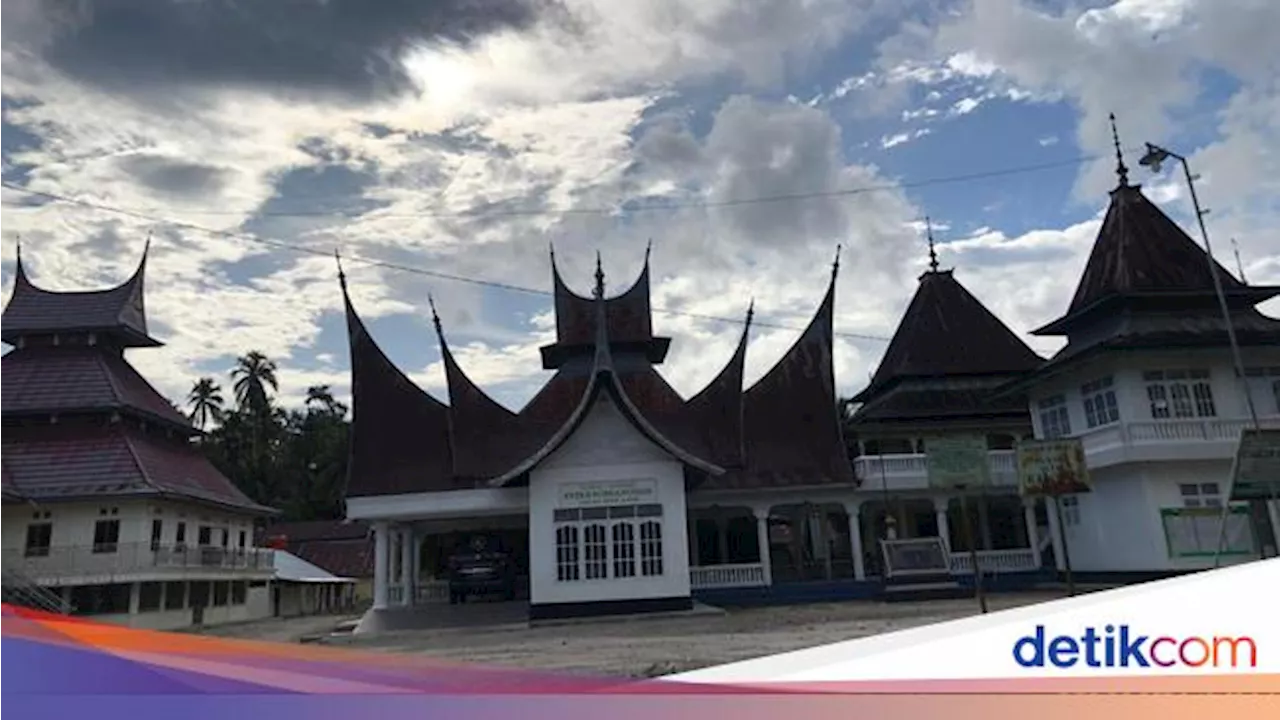 Jemaah Tarekat Syattariyah di Sumbar Rayakan Idul Adha 19 Juni