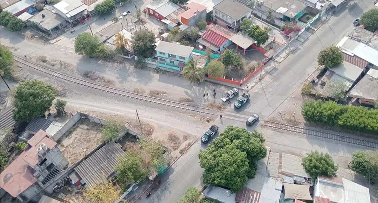 Enfrentamiento entre civiles armados y policías en Tierra Blanca, Veracruz, culmina con rescate de secuestrados; hay detenidos