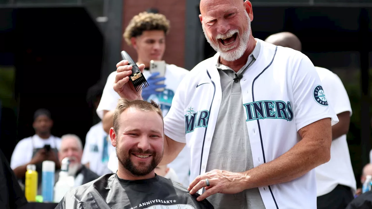 Cal Raleigh gets trim as Seattle Mariners celebrate 30th anniversary of 'Buhner Buzz Cut' night