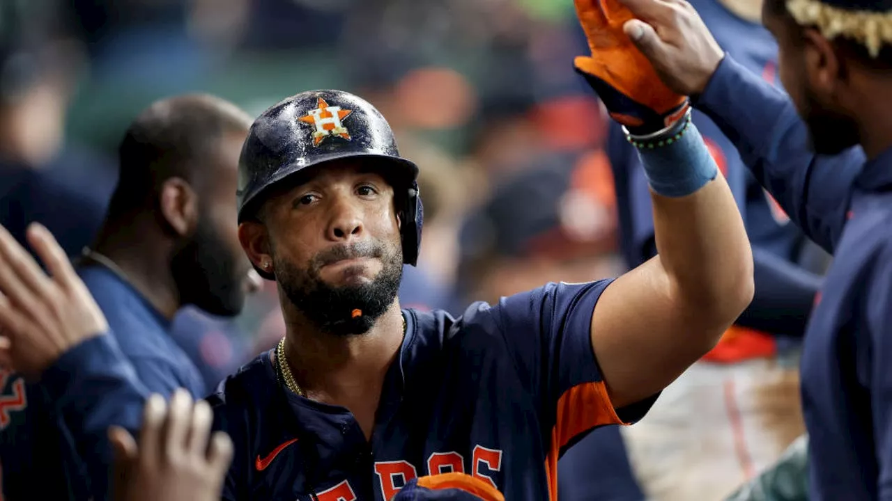 Astros release former White Sox MVP José Abreu with $30.8 million remaining on his contract