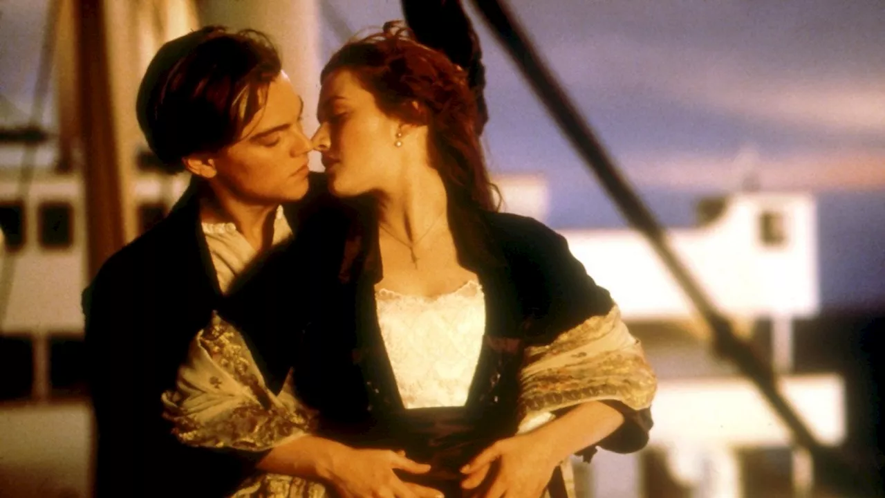 Kate Winslet pas emballée par ses baisers avec Leonardo DiCaprio dans Titanic : 'J'avais l'air d'avoir sucé une barre chocolatée'