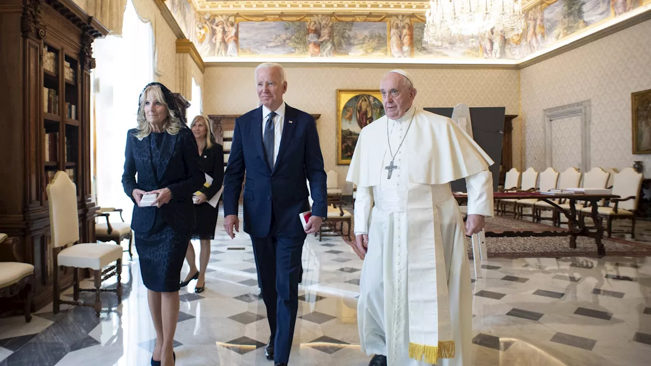 Papa Francesco e Joe Biden: al G7 un incontro estremamente complicato