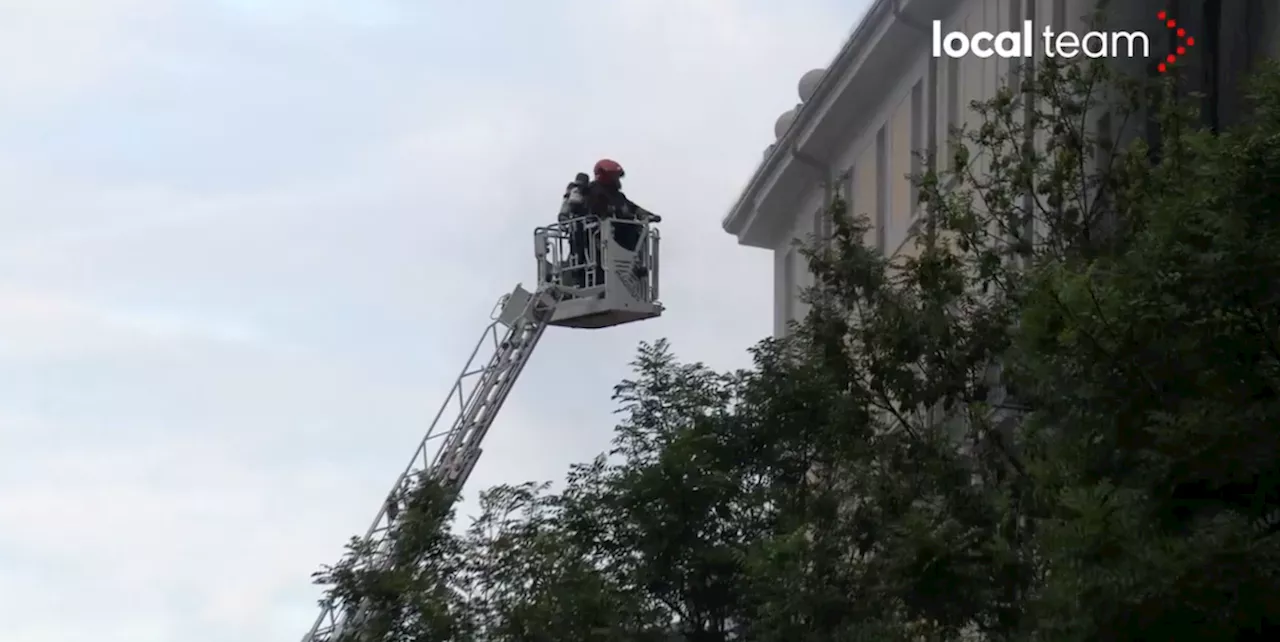 A Milano sono morte tre persone nell’incendio di un palazzo