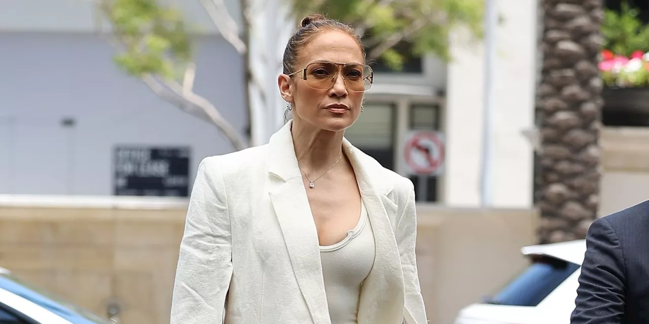 Jennifer Lopez Wore a Monochromatic Linen Suit for Lunch With Ben Affleck's Daughter Violet