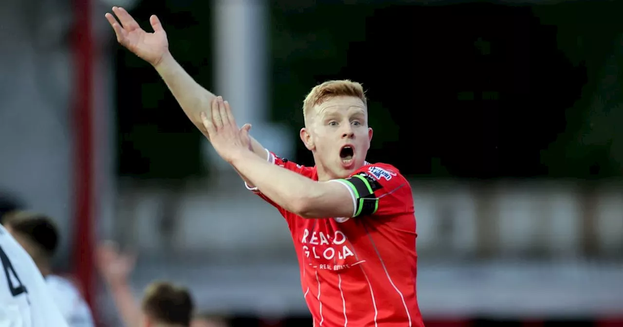 Shelbourne defender Gavin Molloy joins Aberdeen