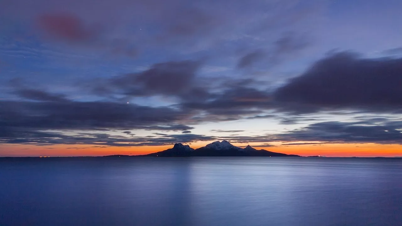 Sol da meia-noite vira atração turística, e aérea finlandesa quer ganhar dinheiro com isso