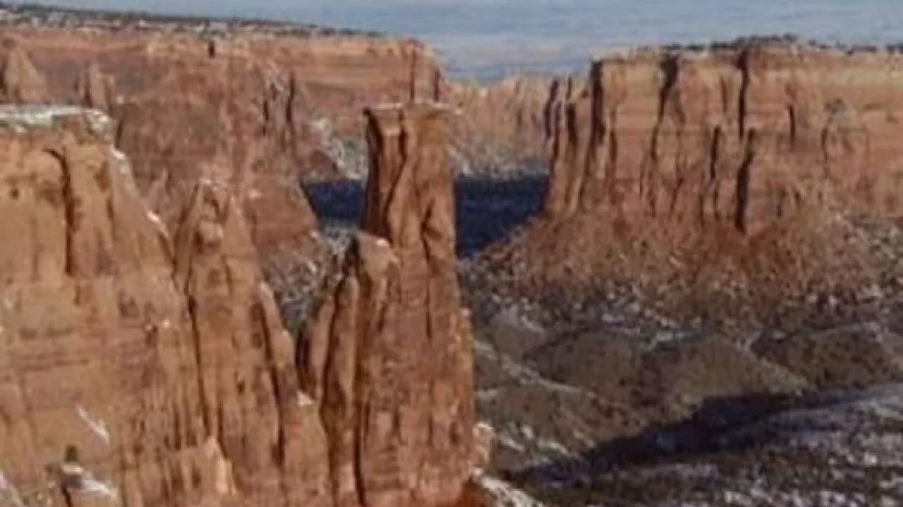 Hiker dies after collapsing in Colorado National Monument