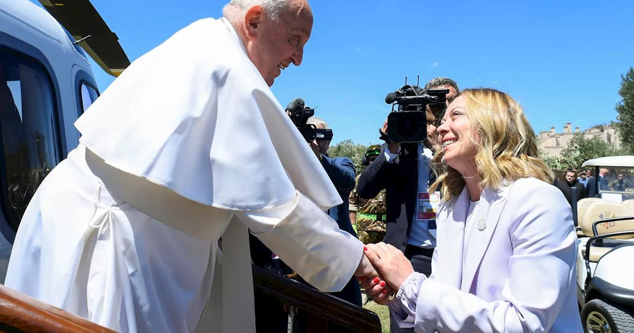 G7 en Italie: le pape François est arrivé au sommet du G7 pour une participation inédite