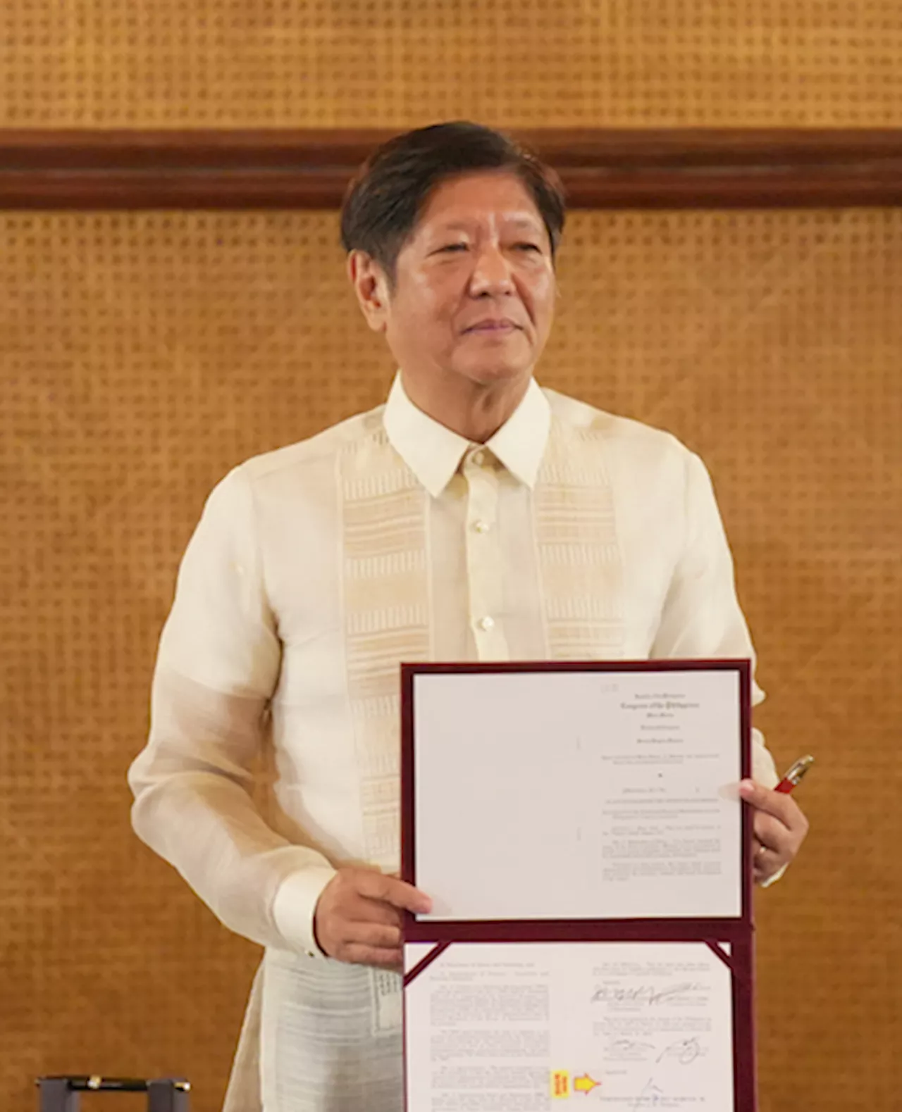 Marcos signs law forming Negros Island Region