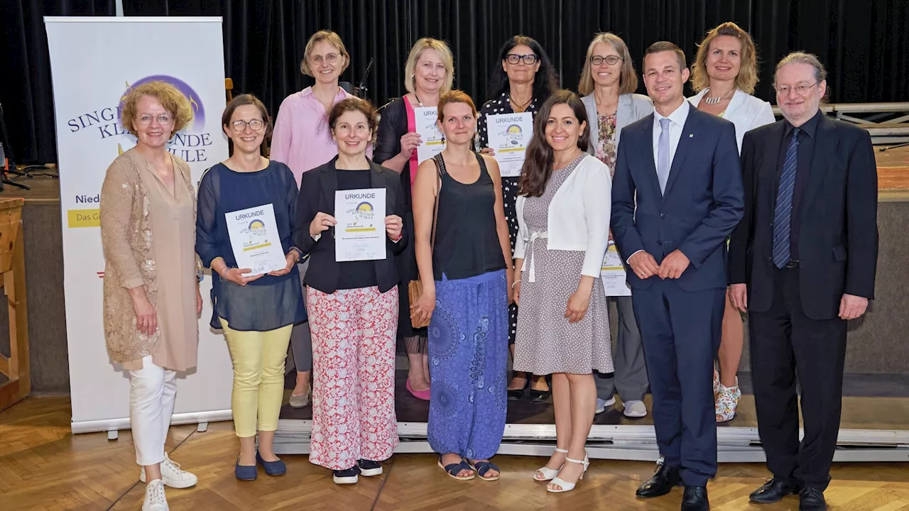 Gütesiegel für vier besonders singende, klingende Schulen