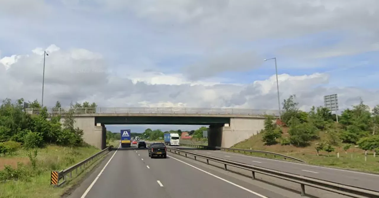 A1 northbound live updates as long queues form after crash in Nottinghamshire