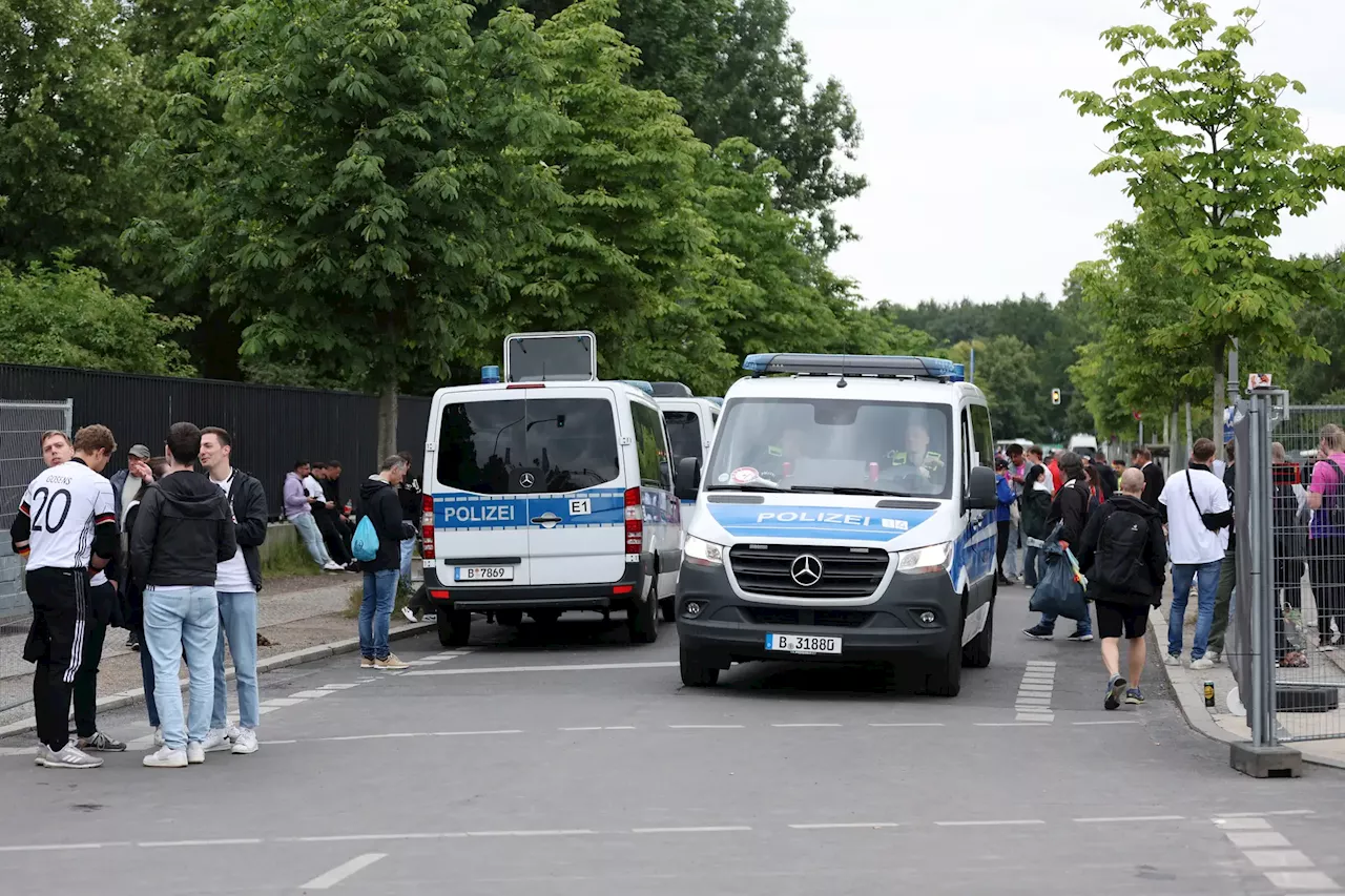 Euro 2024: objeto suspeito obriga a evacuar zona de adeptos em Berlim