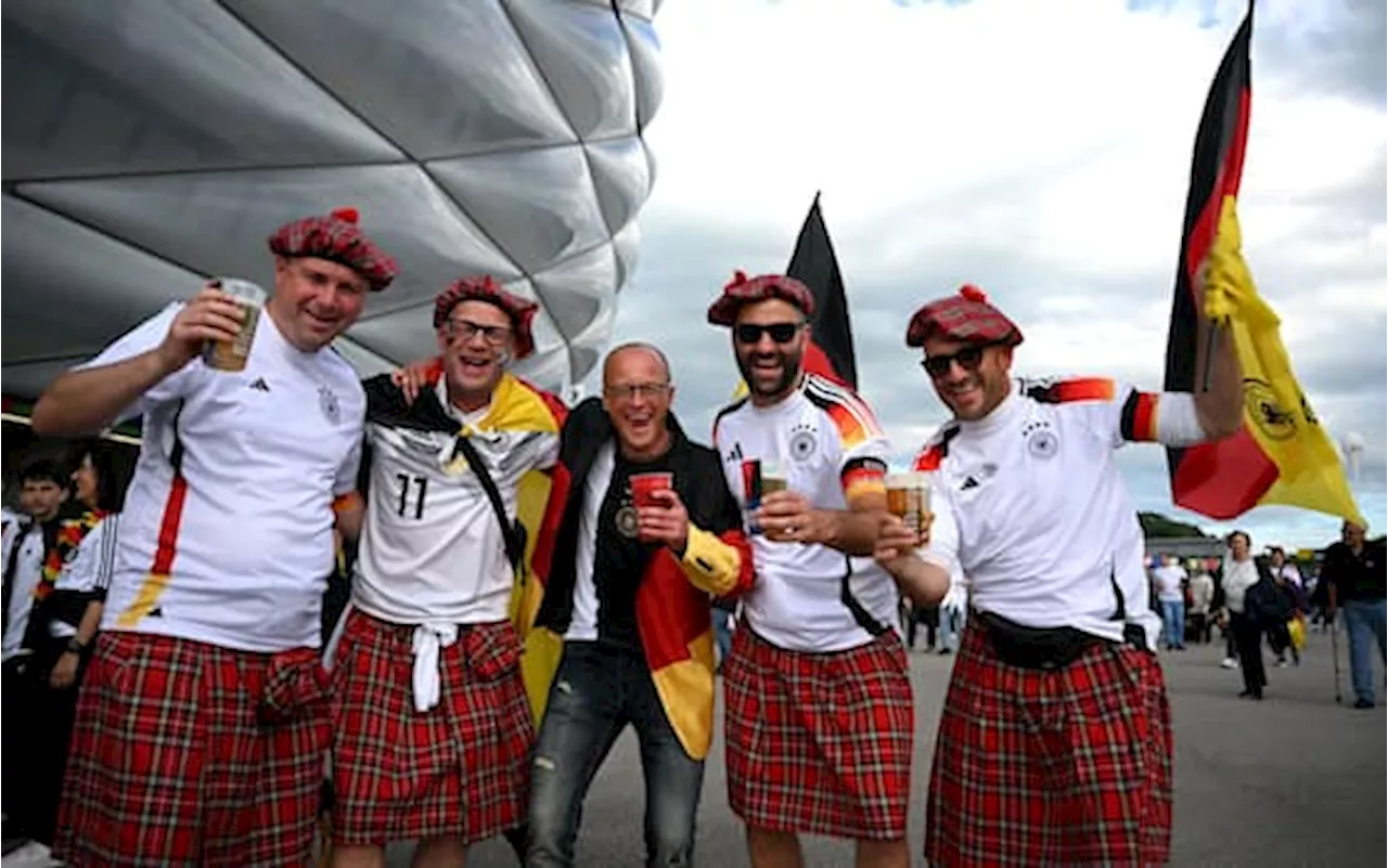 Germania-Scozia LIVE: tifosi in festa allo stadio