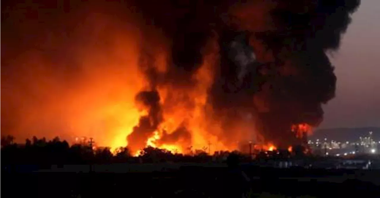 Huge fire at Iraq oil refinery injures 14 | Afp | Head Topics