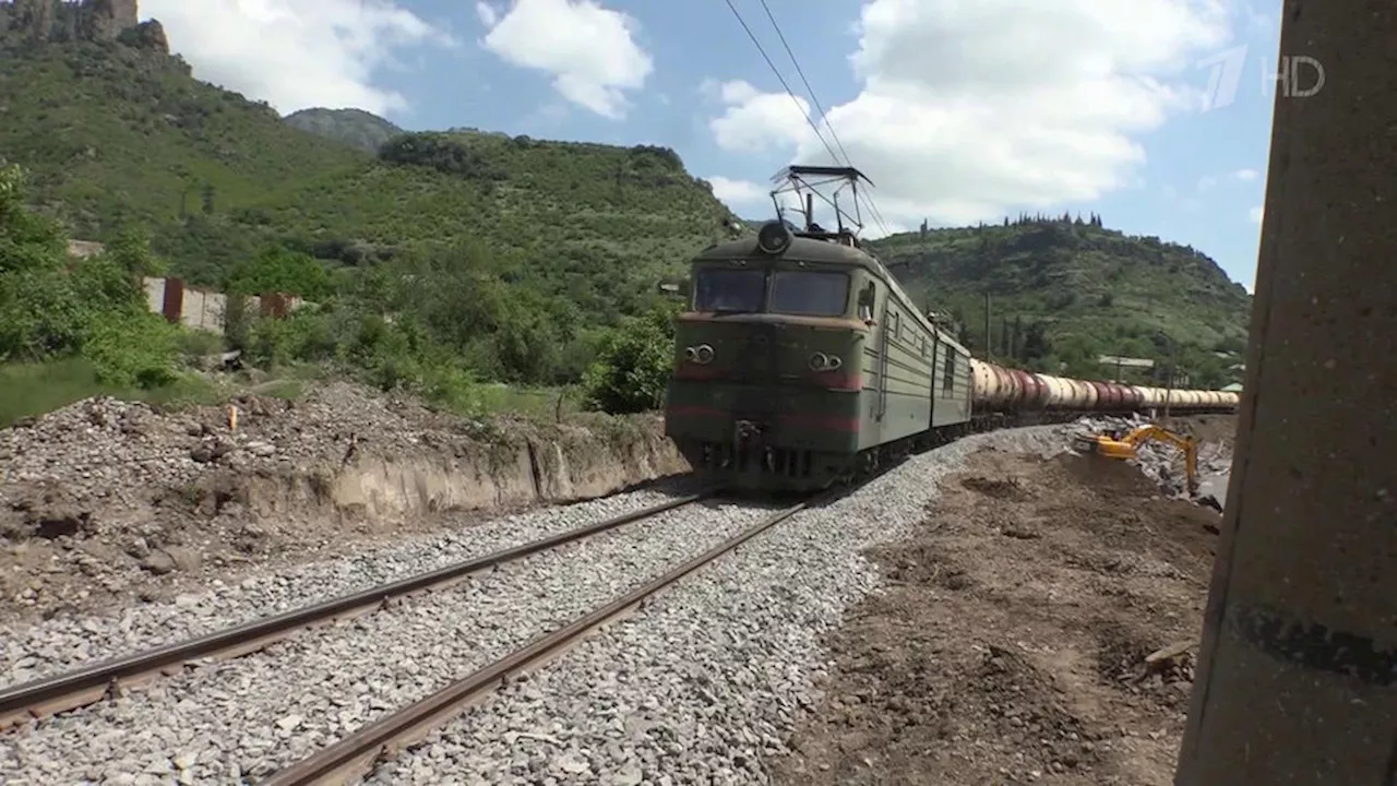 Российские специалисты помогли восстановить железную дорогу между Арменией и Грузией. Новости. Первый канал